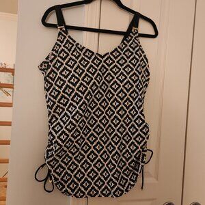Tankini Bathing Suit Top with built-in underwire bra - Size 1X